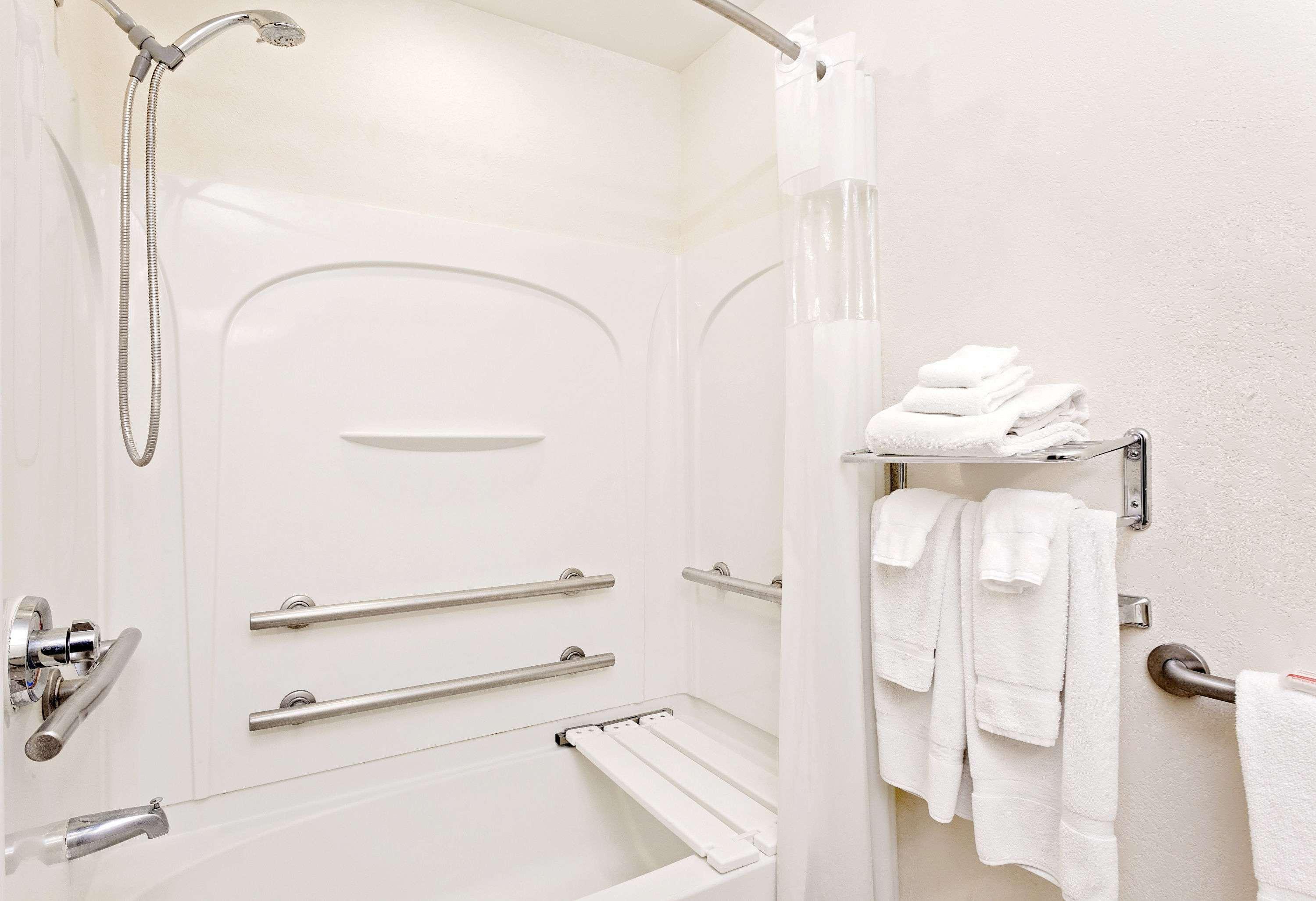 Microtel Inn & Suites By Wyndham Middletown Buitenkant foto